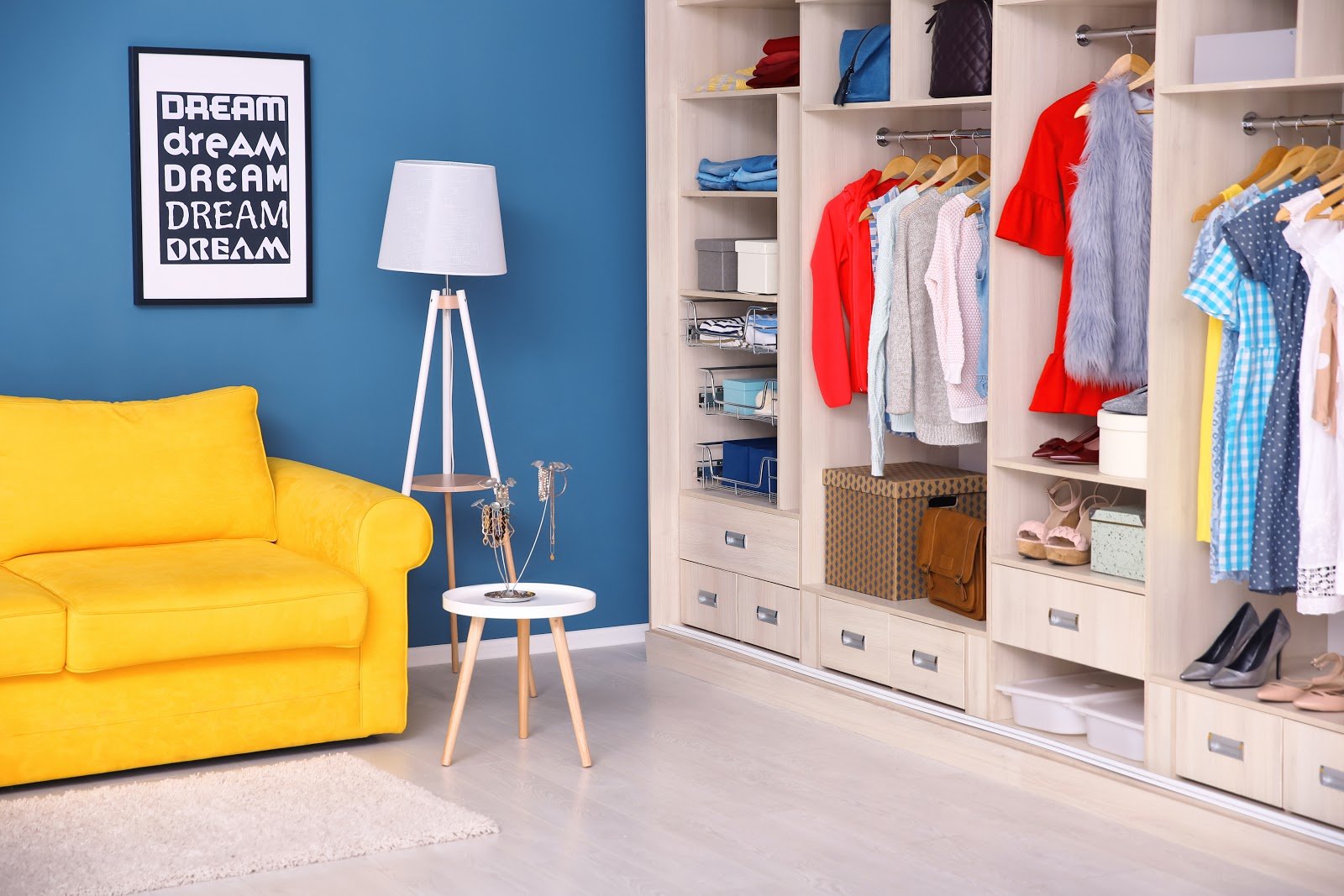 How to Turn a Spare Bedroom Into a Closet