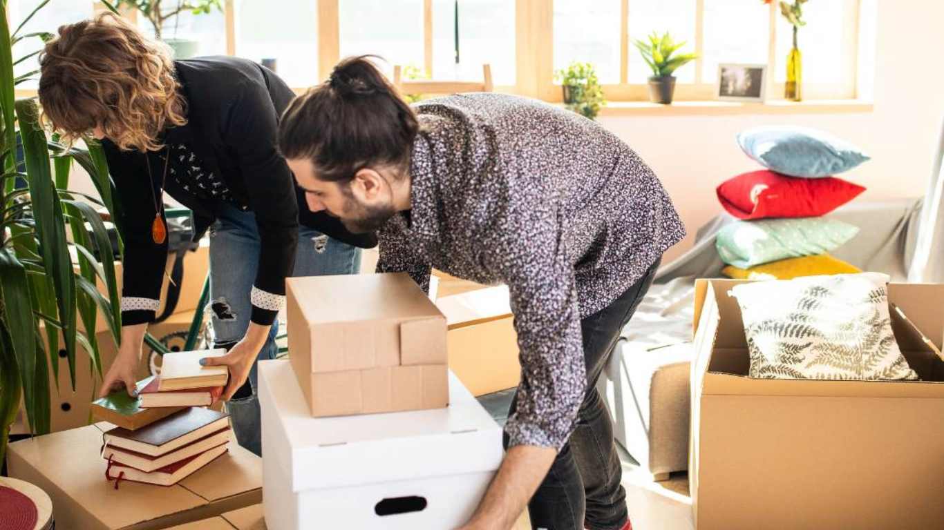 How self storage can help with your move